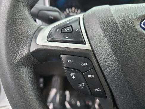 Used 2016 Ford Fusion SE FWD image 20