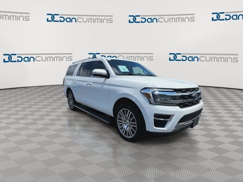 Used 2024 Ford Expedition Max Limited AWD/4WD image 3