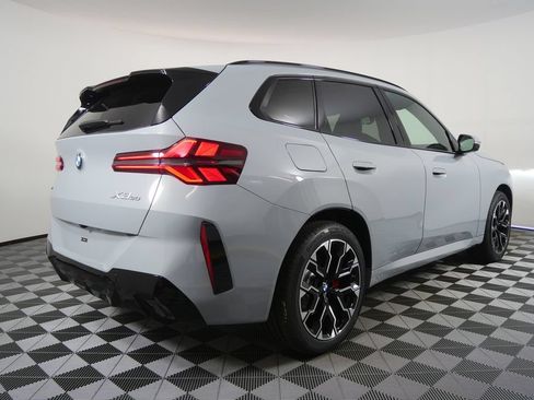Used 2026 BMW X3 xDrive30i w/ Premium Package AWD/4WD image 3