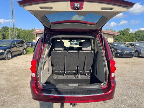 Used 2019 Dodge Grand Caravan SXT FWD image 20