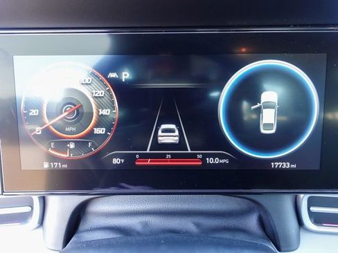 Used 2021 Hyundai Elantra Limited image 15