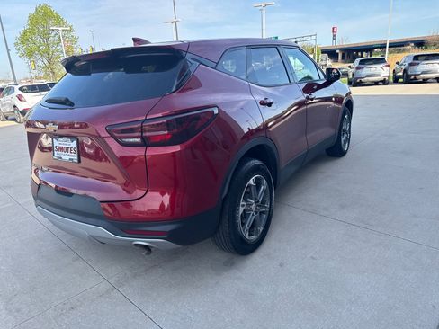 Used 2025 Chevrolet Blazer LT image 4