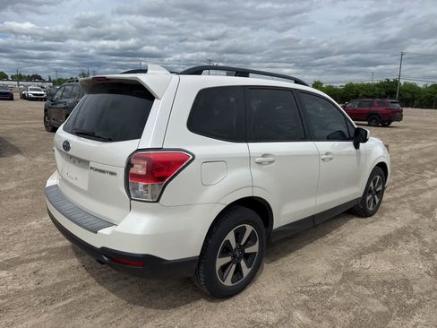 Used 2018 Subaru Forester 2.5i Premium AWD/4WD image 3
