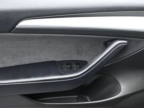 Used 2022 Tesla Model 3 Standard Range RWD image 7