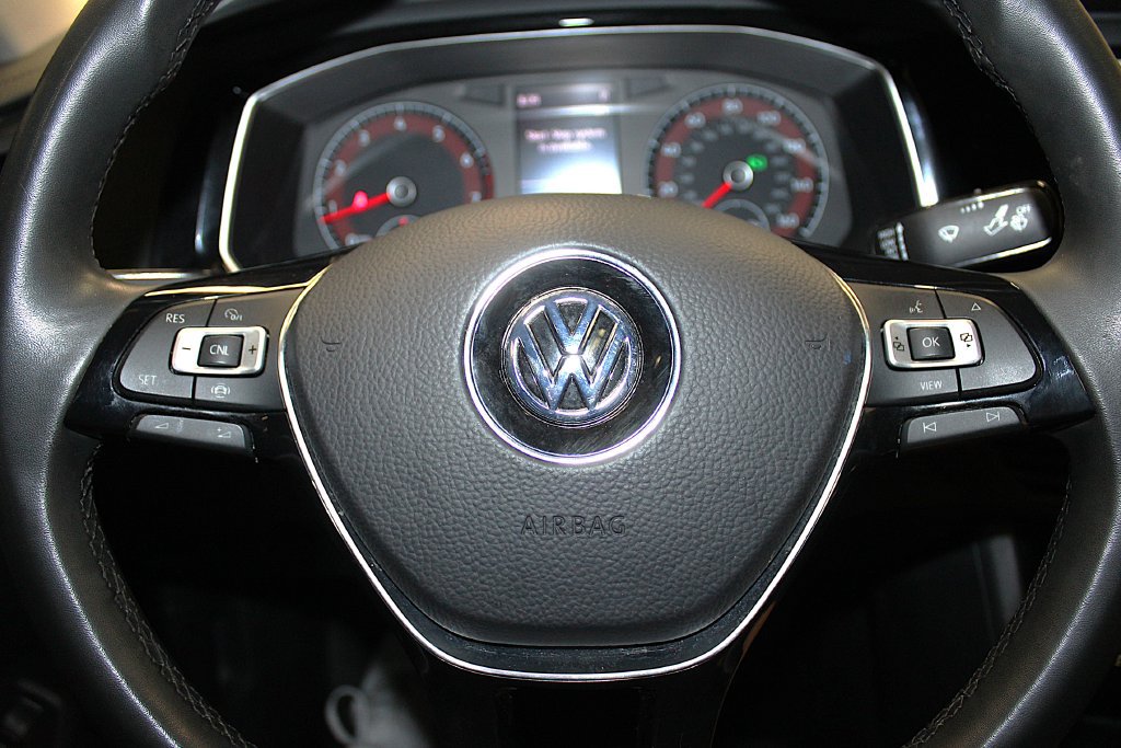 Used 2020 Volkswagen Jetta SE w/ SE Cold Weather Package FWD image 13