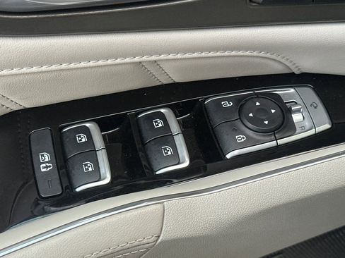 Used 2024 Kia Sorento SX Prestige image 12