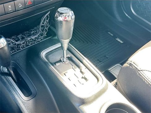 Used 2018 Jeep Wrangler Sport image 14