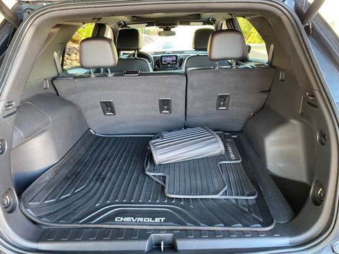 Used 2023 Chevrolet Equinox RS w/ RS Leather Package FWD image 9