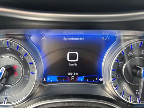 Used 2021 Chrysler 300 Touring w/ Driver Convenience Group RWD image 26