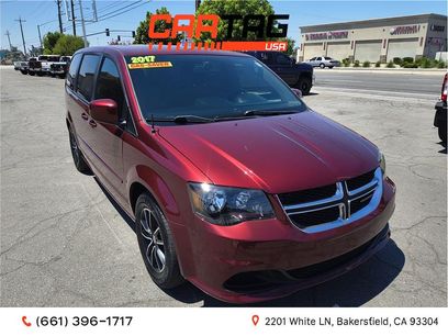 Used 2017 Dodge Grand Caravan SE