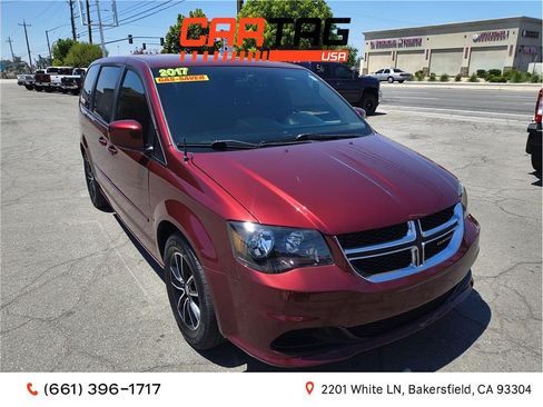 Used 2017 Dodge Grand Caravan SE FWD image 1
