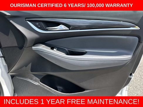 Used 2023 Buick Enclave Essence AWD/4WD image 8