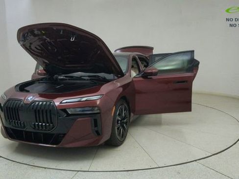 Used 2024 BMW i7 eDrive50 w/ M Sport Package RWD image 73