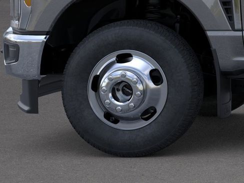 New 2026 Ford F350 XLT image 19