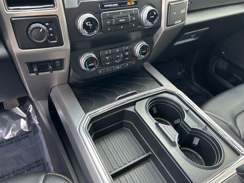 Used 2019 Ford F350 Platinum w/ Platinum Ultimate Package image 21