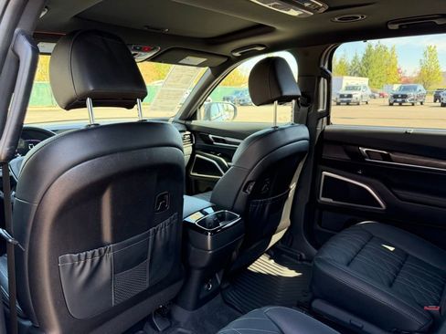Used 2025 Kia Telluride EX X-Line AWD/4WD image 33