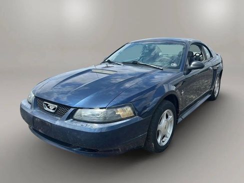Used 2001 Ford Mustang Coupe RWD image 3