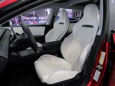 Used 2024 Tesla Model 3 Performance image 33