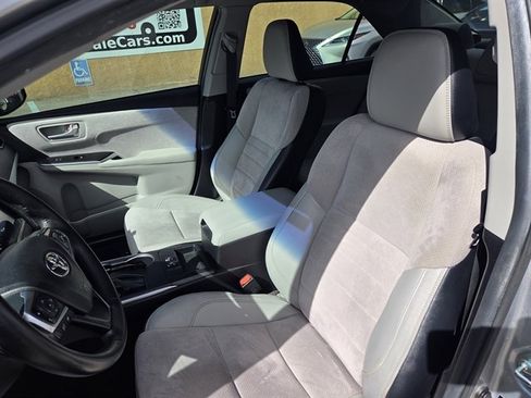 Used 2015 Toyota Camry XSE image 7