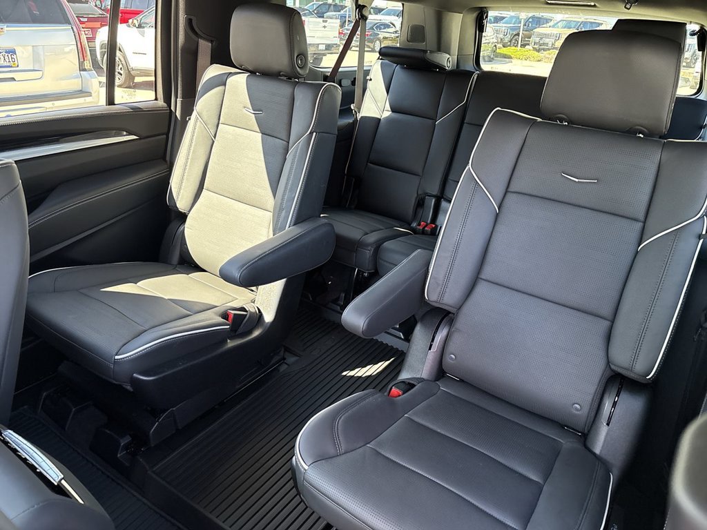 Certified 2026 Cadillac Escalade ESV Sport w/ Touring Package AWD/4WD image 26