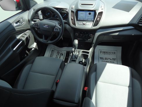 Used 2018 Ford Escape SE w/ SE Sync 3 Package AWD/4WD image 11