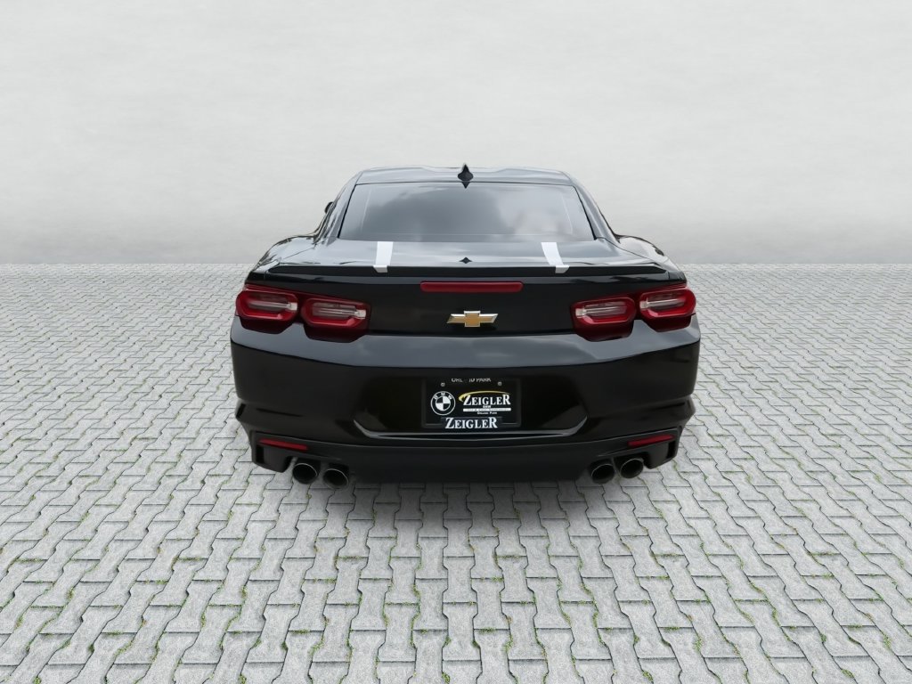 Used 2023 Chevrolet Camaro LT w/ Technology Package RWD image 7