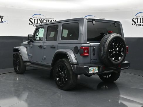 Used 2025 Jeep Wrangler Unlimited Sahara AWD/4WD image 6
