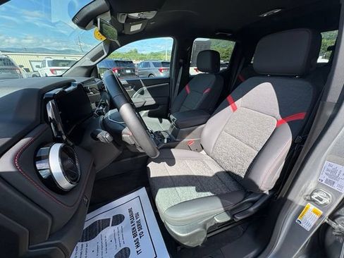Used 2024 Chevrolet Colorado Z71 w/ Advanced Trailering Package AWD/4WD image 25
