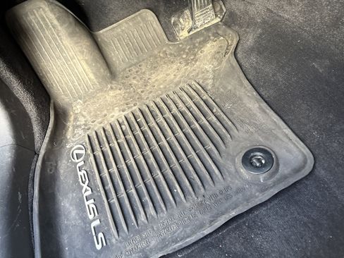 Used 2021 Lexus LS 500 AWD image 17