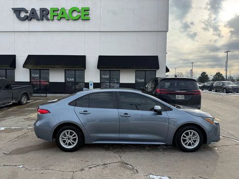 Used 2021 Toyota Corolla LE image 16