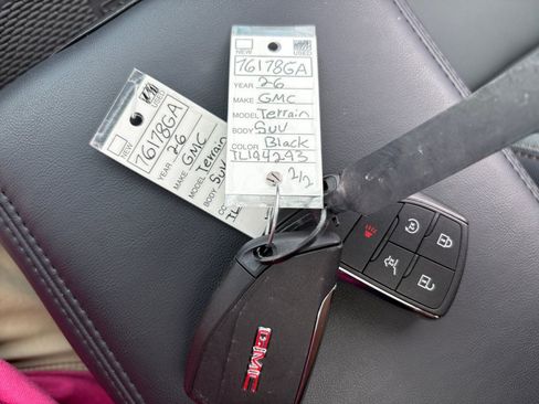 Used 2026 GMC Terrain AT4 w/ Convenience Package III AWD/4WD image 35