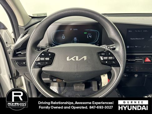 Used 2023 Kia Niro LX image 11