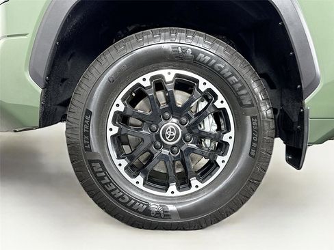 Used 2022 Toyota Tundra SR5 w/ TRD Off-Road Premium Package AWD/4WD image 43