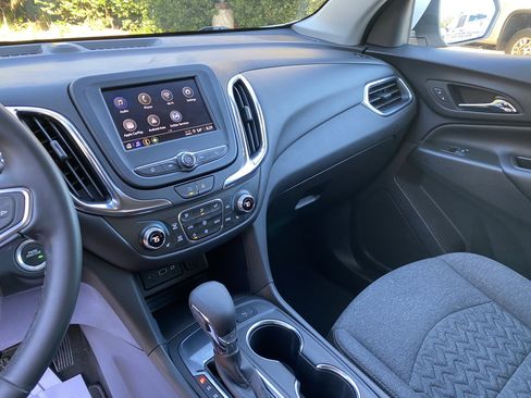 Used 2024 Chevrolet Equinox LT image 23