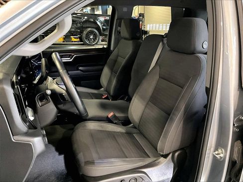Used 2023 Chevrolet Silverado 1500 LT AWD/4WD image 10
