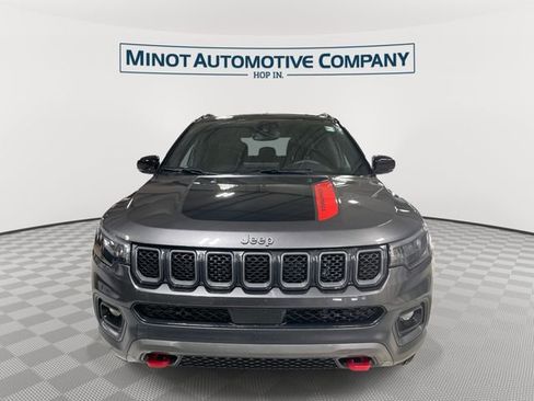 Certified 2024 Jeep Compass Trailhawk AWD/4WD image 3