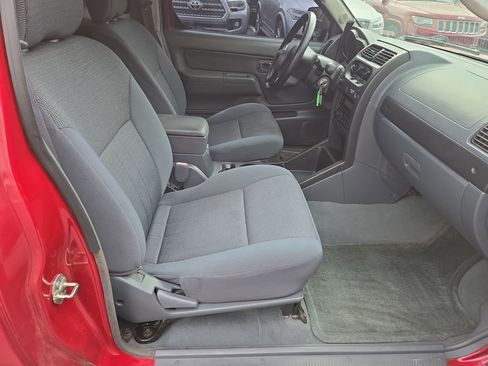 Used 2002 Nissan Frontier XE image 20