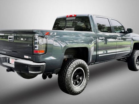 Used 2018 Chevrolet Silverado 1500 LTZ Z71 w/ LTZ Plus Package AWD/4WD image 7