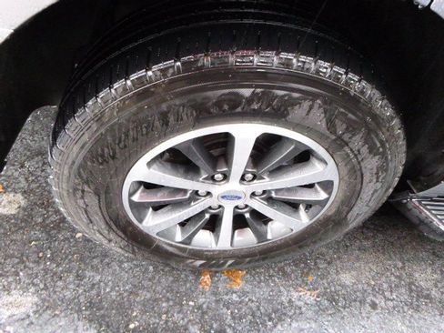 Used 2020 Ford Expedition XLT image 10