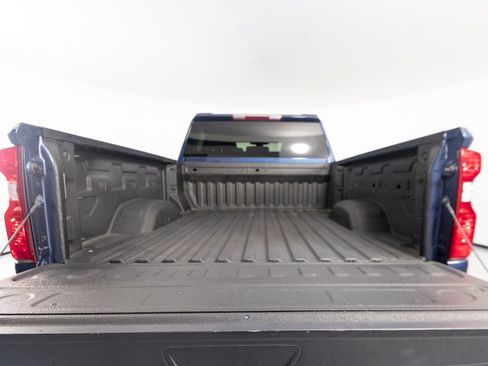 Used 2022 Chevrolet Silverado 2500 Custom w/ Custom Value Package AWD/4WD image 30