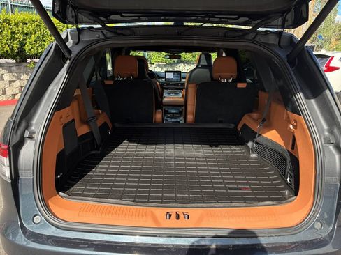 Used 2020 Lincoln Aviator Black Label Grand Touring w/ Class IV Trailer Tow Package AWD/4WD image 21