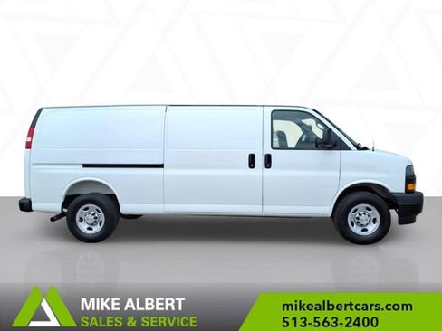 Used 2025 Chevrolet Express 2500 Extended w/ Driver Convenience Package RWD image 8