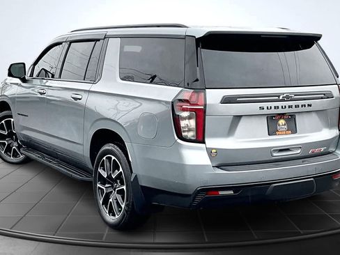 Used 2023 Chevrolet Suburban RST image 4