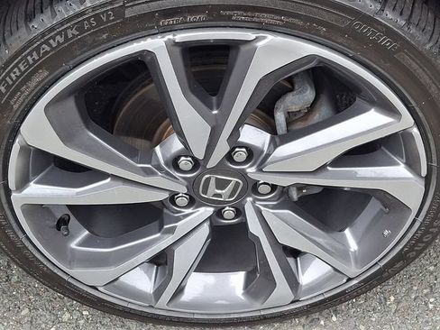 Used 2019 Honda Civic Touring image 8