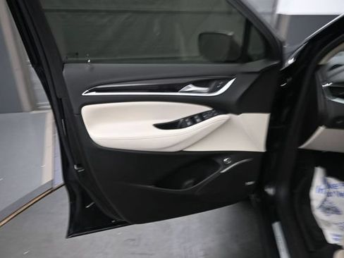 Used 2022 Buick Enclave Essence w/ Experience Buick Package FWD image 12