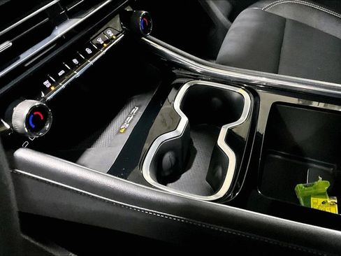 Certified 2025 Chevrolet Traverse LT image 19