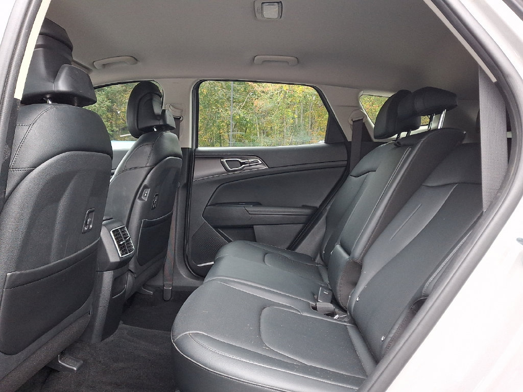 Certified 2026 Kia Sportage EX FWD image 11
