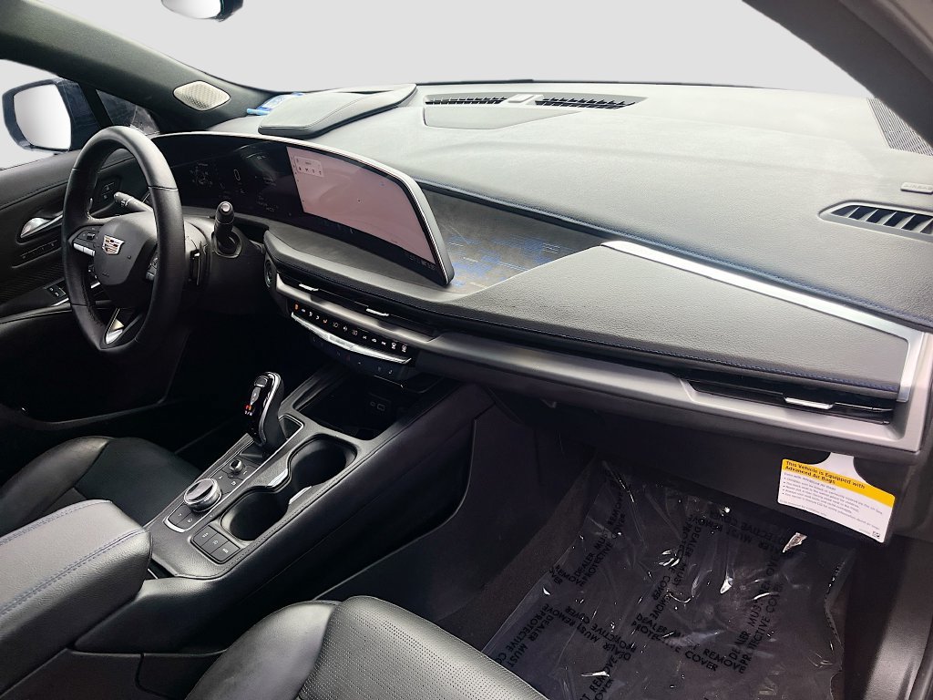Used 2025 Cadillac XT4 Sport AWD/4WD image 30