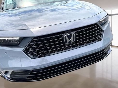 Certified 2025 Honda Accord Touring image 29