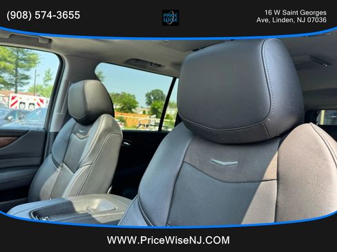 Used 2019 Cadillac Escalade ESV Premium Luxury image 8